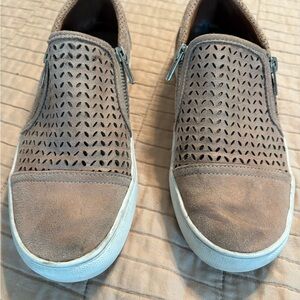 #1 - WINTER CLEAN OUT Women’s Tan Zipper Slip-On Loafers Woven Design - size 7